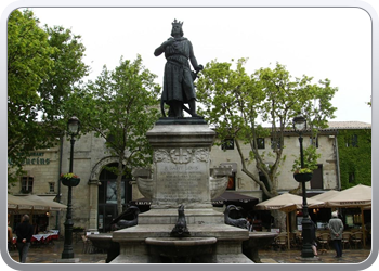 marktplein_aigues_mortes