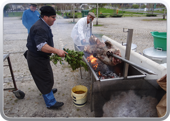 096 Lekker specialiteit van de buurt eten Melkvarken (3)