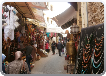 154 Slenteren door de straatjes van de medina (9)