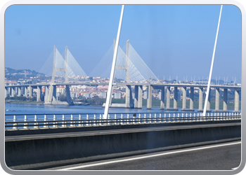 013 Over de brug in Lissabon (9)