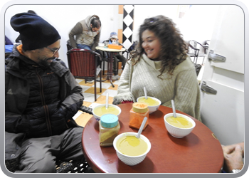 023 Lokaal ontbijt in Imouzer met Tarek en Ghizlaine (2)